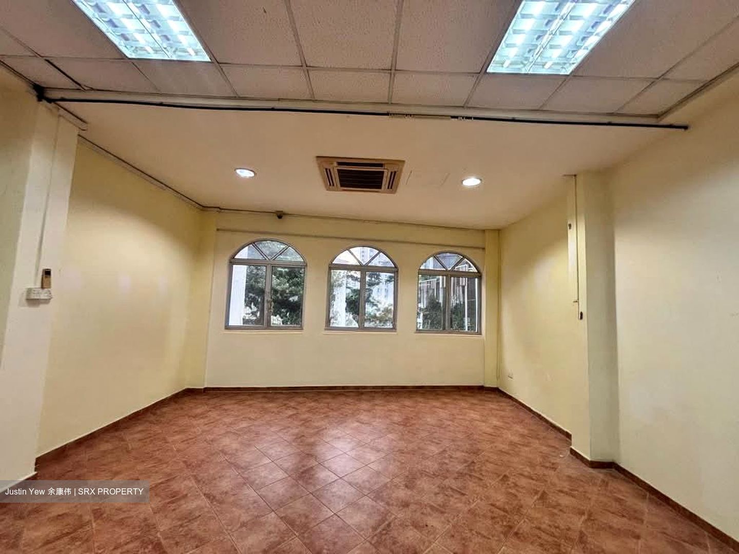 Race Course Road (D8), Shop House #604754351